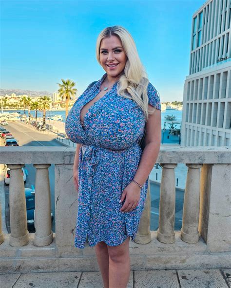 phoenix nina onlyfans