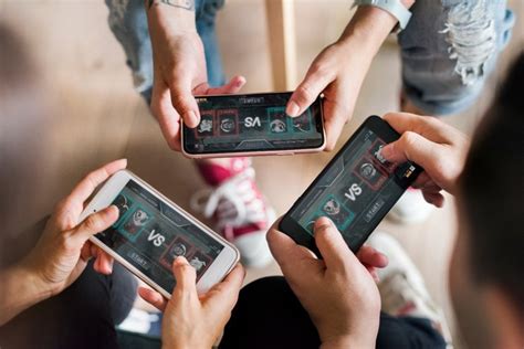 phone games you can play with friends online