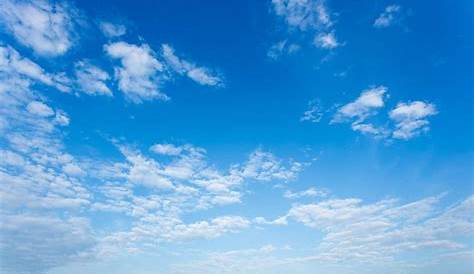 Photographie d'un ciel bleu.