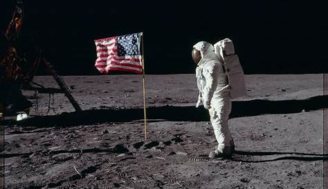 Les premiers hommes sur la Lune en quinze images - Paris (75000)