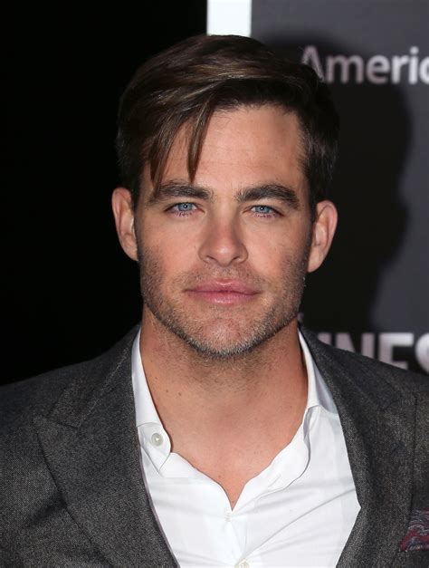 photos of chris pine