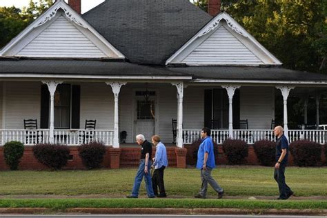 photos of jimmy carter's home