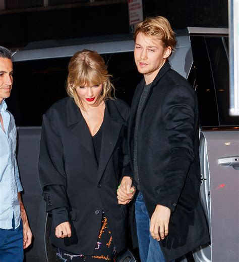 photos of joe alwyn and taylor swift