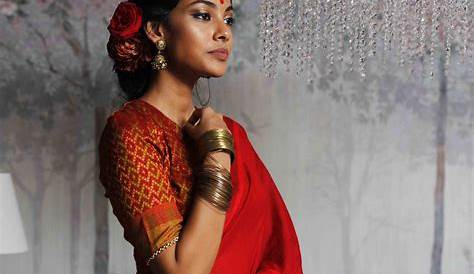 Photoshoot Poses For Saree Speaks In The Dark Portrait Photography Indian Photography