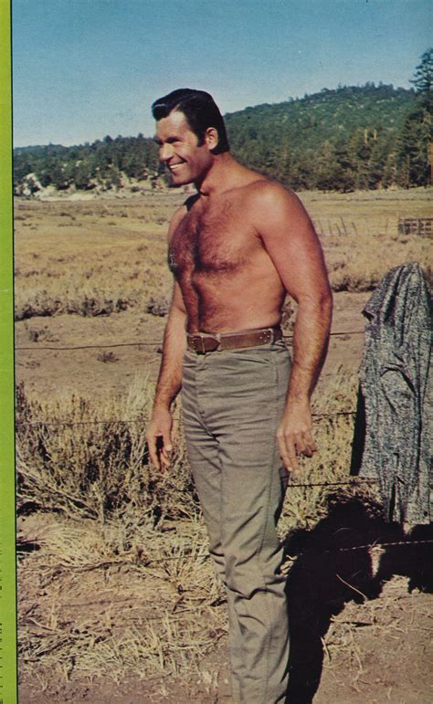 physique clint walker son