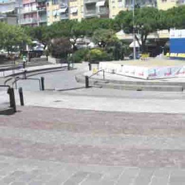 Discover Piazza Aurora: Hidden Gem in Urban Landscape