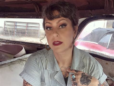 pickers nude american danielle