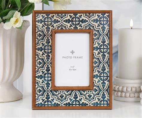 Picture Frame With Wallpaper