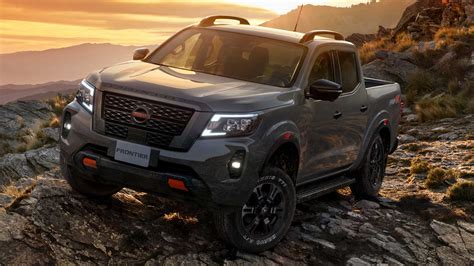 picture of a nissan frontier