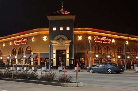 picture of cheesecake factory restaurant