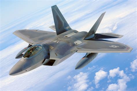 picture of f 22 fighter jet