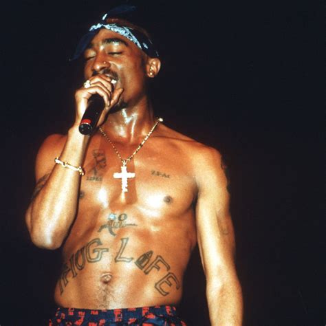picture of tupac body