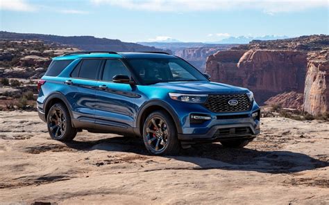 pictures of 2021 ford explorer