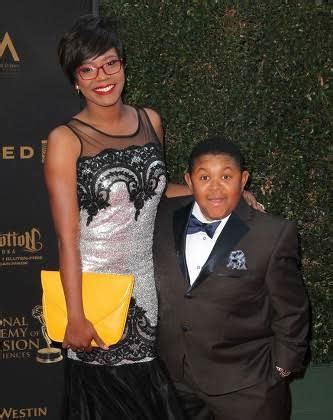 pictures of emmanuel lewis wife