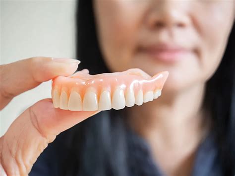 Pictures of good fitting dentures