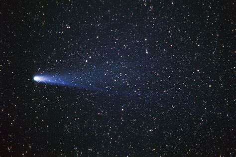 pictures of halley's comet in 1986