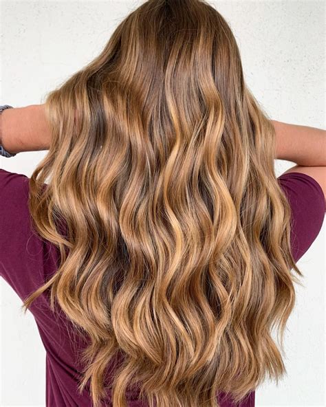 pictures of light caramel hair color