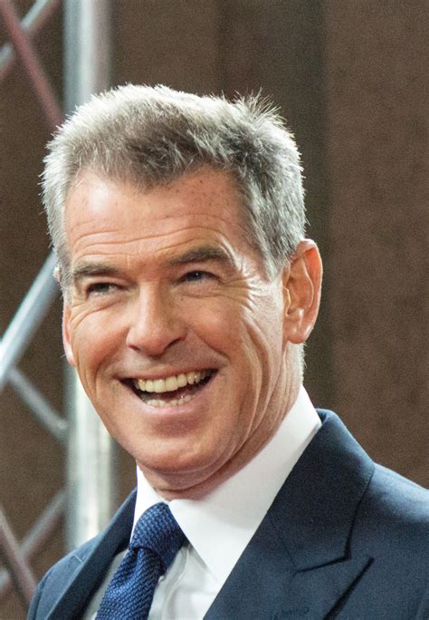 pictures of pierce brosnan