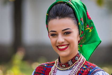 pictures of romanian women