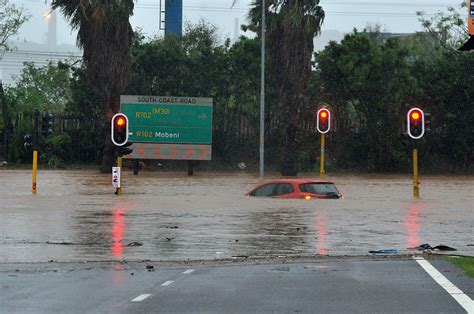 pictures of the floods in kzn