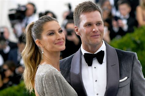 pictures of tom brady's wife