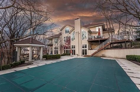 pictures of travis kelce mansion