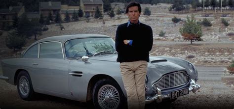 pierce brosnan james bond car