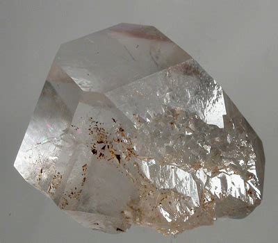 pierre qui ressemble au diamant