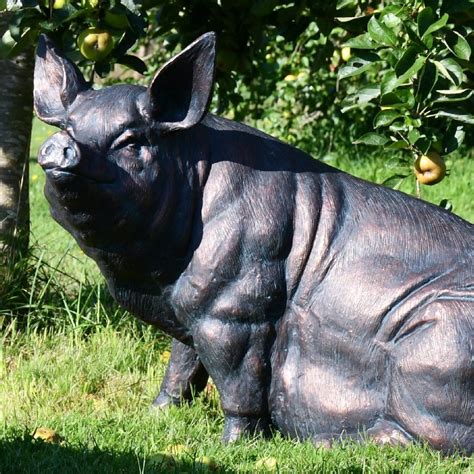Pig Statue Uk