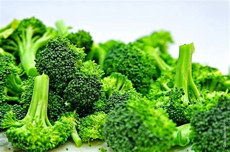 pilih varian brokoli kuning yang baik