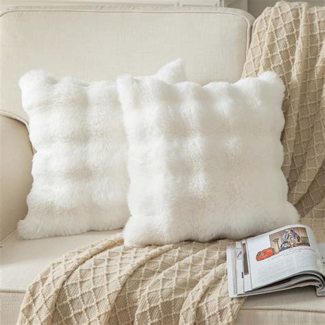 Pillow Throw Cream