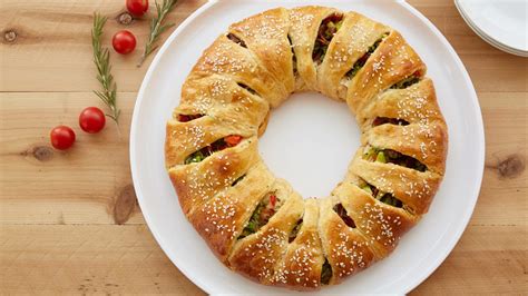 VeggieStuffed Holiday Crescent Wreath Recipe Holiday appetizers