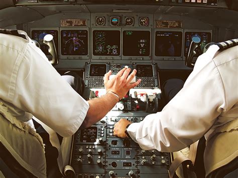 pilot explains why flying is safe