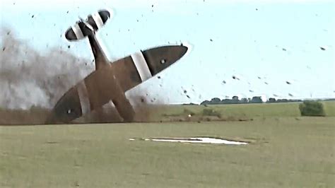 pilot tries to crash airplane