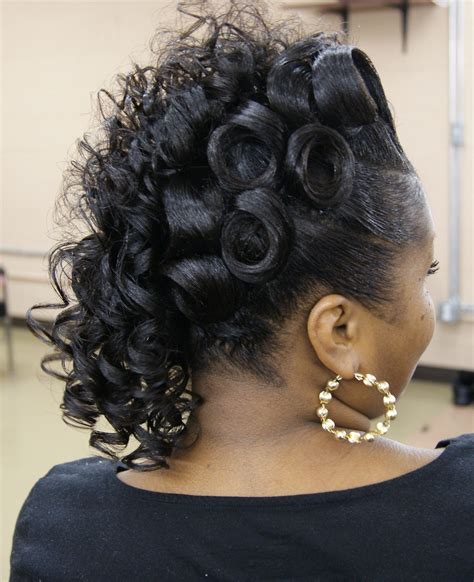 The Trend Of Big Curls Hairstyle In 2023