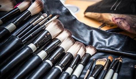 MAC Makeup Brushes & Brush Kits (9 brushes bright black