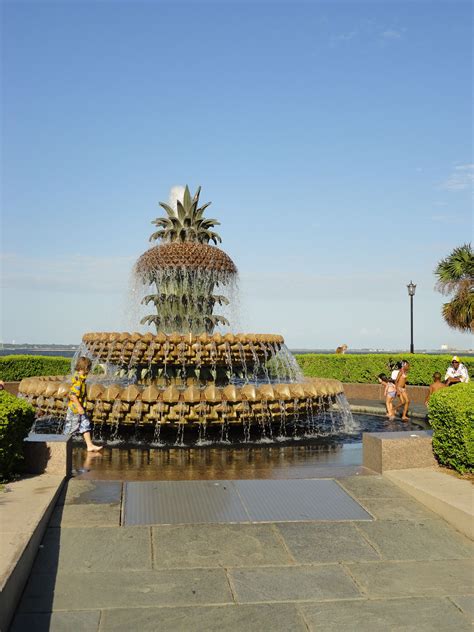 Pineapple Fountain Parking
