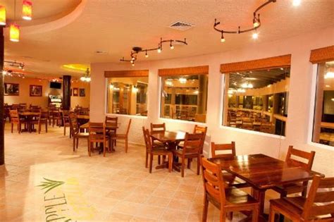 Pineapple Grill Roatan