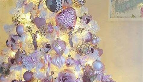Pink And Purple Xmas Decorations Flowers Create An Opulent Christmas Colour Theme