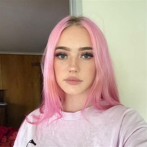Pink Hair Tumblr: A Trendy Hairstyle For 2023