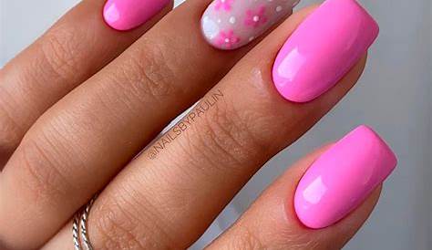 35 Most Beautiful Pink Flower Short Nail Designs for Summer 2021
