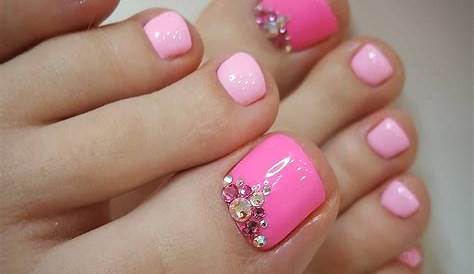 Pedicure Nails Luxury Pink and Fuchsia Pedicure Rhinestones Nail Art