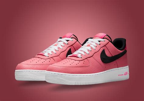 Discover the Hottest Pink AF1 Sneaker Trend!