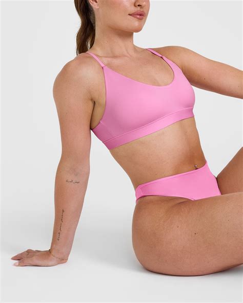 Pink Bralette Trends: 2023 Edition Unleashed