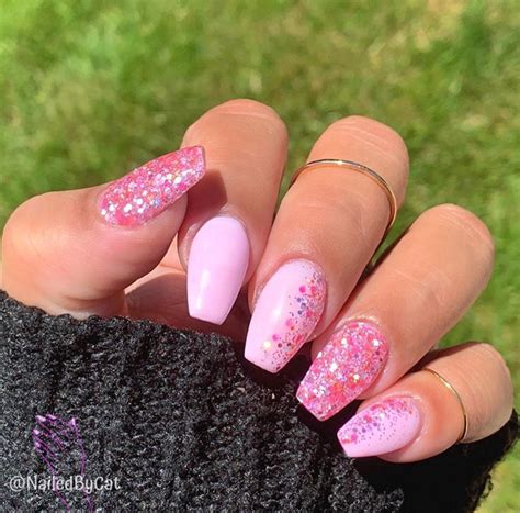 Pink Design Nails