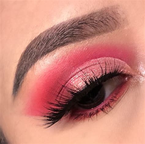 10 Best Pink Eyeshadows for Stunning Looks