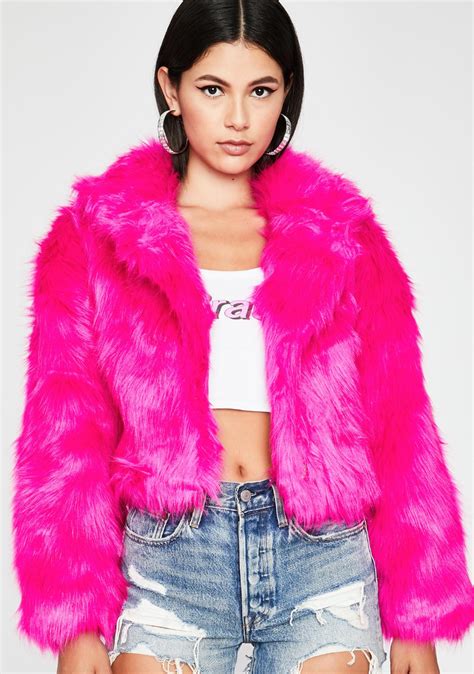 Best Pink Fur Jacket Trends for 2023: Stand Out in Style