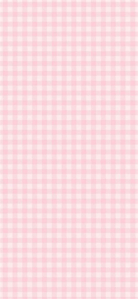 Pink Gingham: Chic Fabric Trends Unleashed