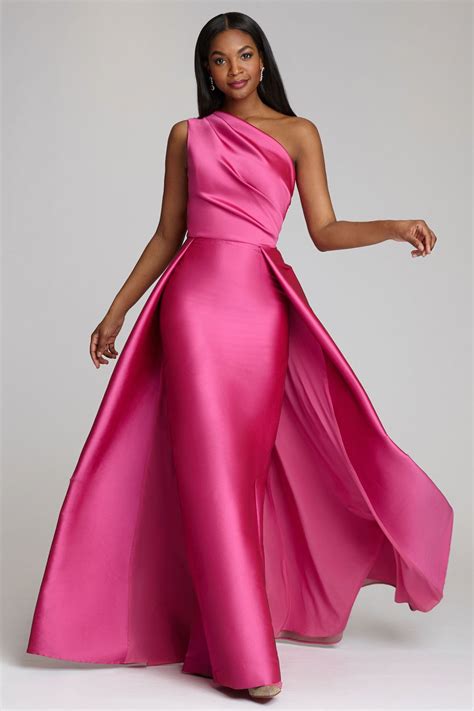 Trendy Pink Gowns: Elegant Choices for 2023