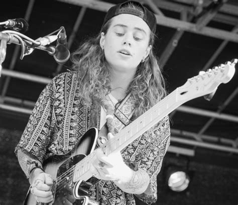 pink moon tash sultana chords